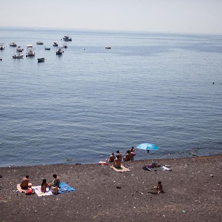 Un Tuffo Nella Baia Di Capomulini Bed & Breakfast Acireale Eksteriør bilde